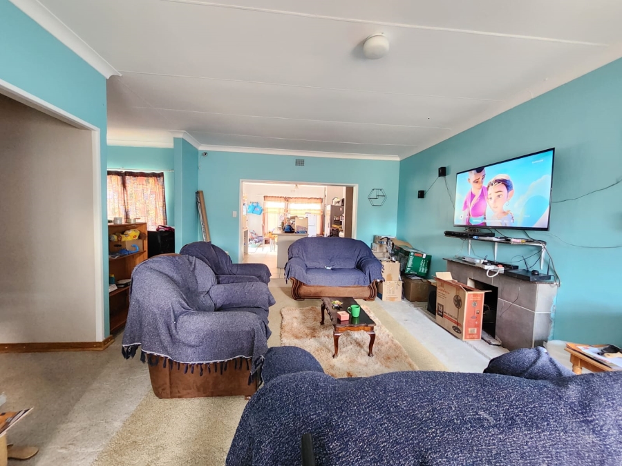 3 Bedroom Property for Sale in Heuwelsig Northern Cape